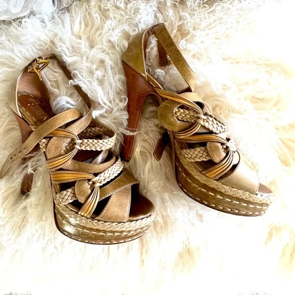 Prada Rare- Platform strappy sandals - Picture 2 of 11